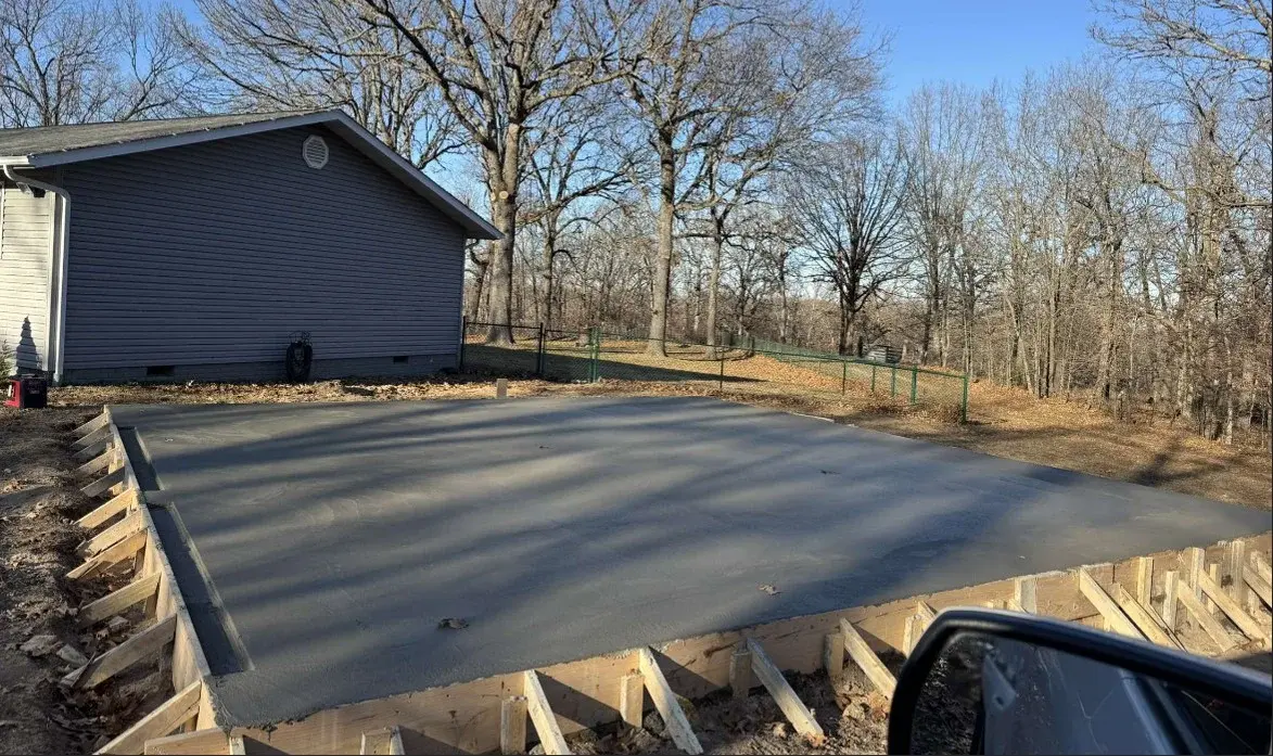 Decorative concrete walkway